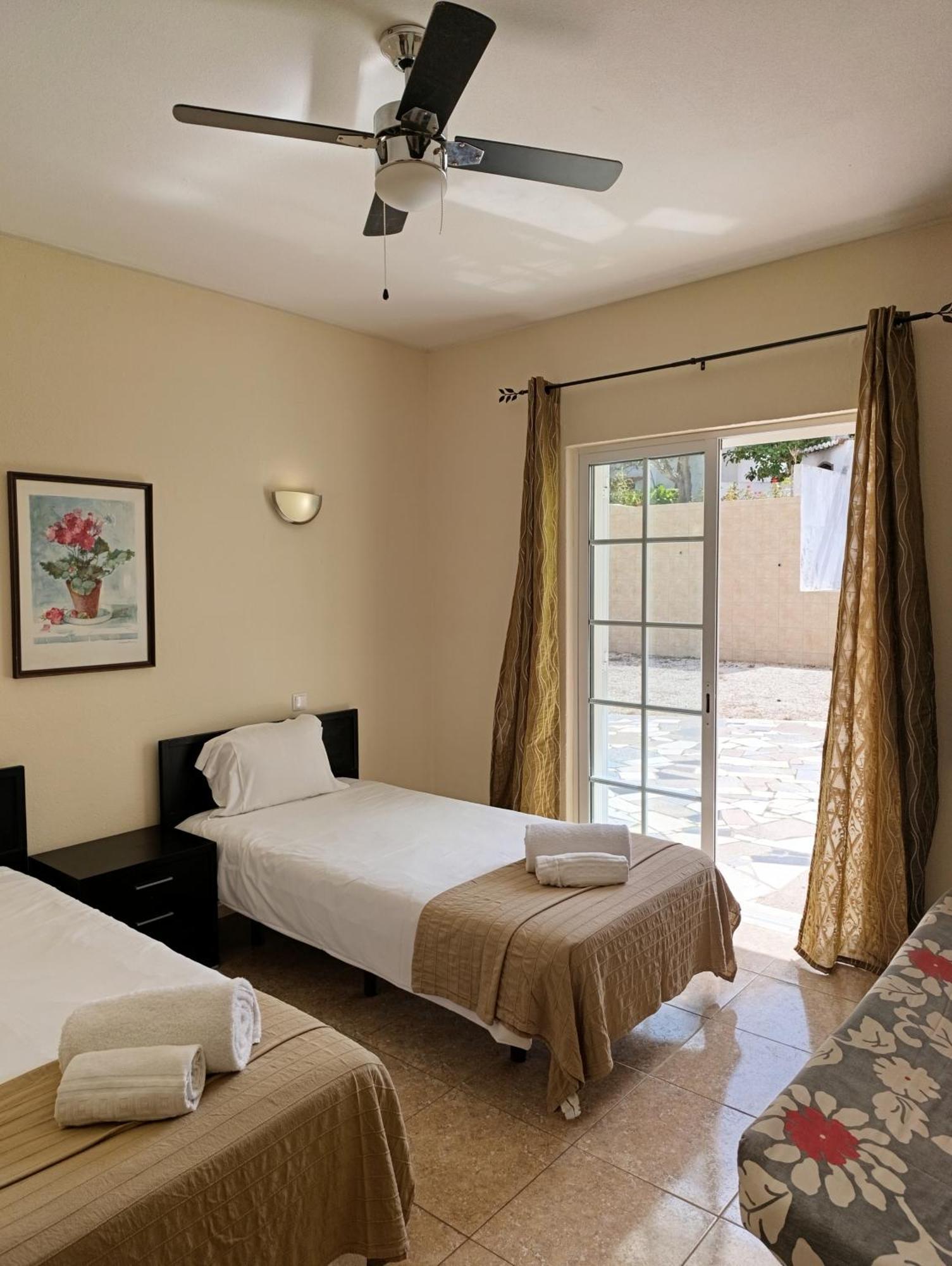 Casa Gomez A Apartment อัลบูเฟรา ภายนอก รูปภาพ